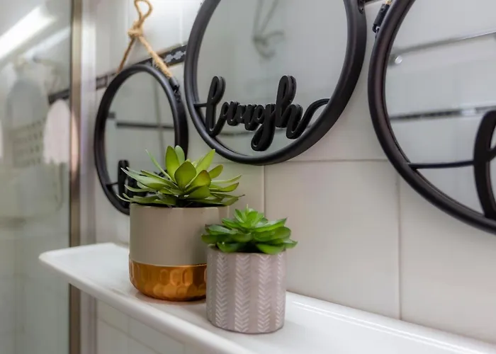 Theodora's Nest 公寓 *